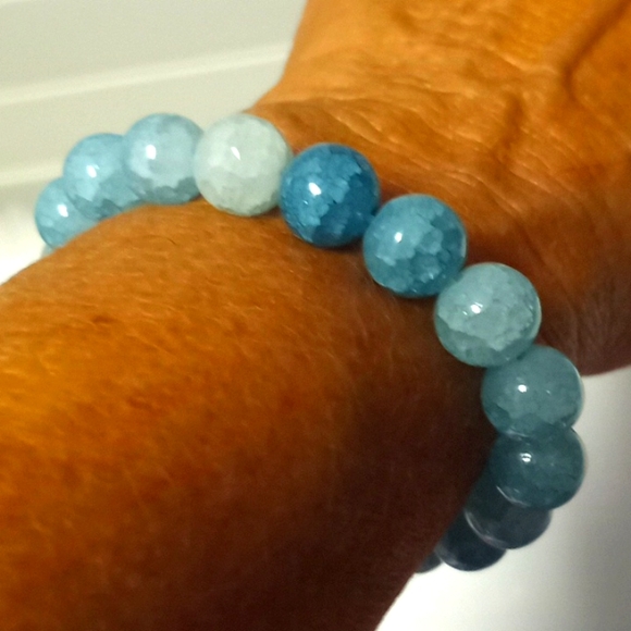 Tranquility Agate 10 MM Bead Stretch Bracelet - Picture 4 of 8